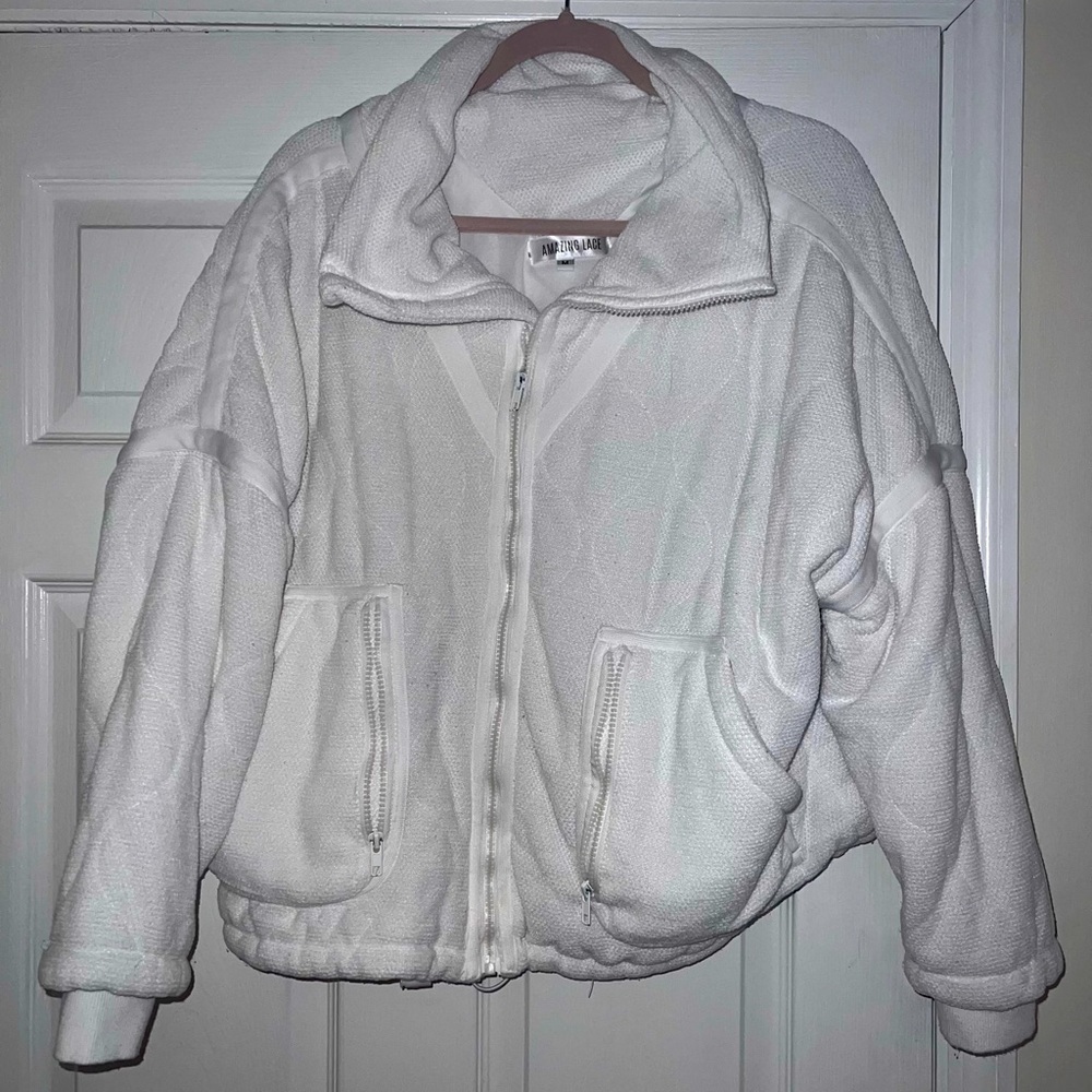 Amazing Lace Women's White Jacket - Picture 1 of 1